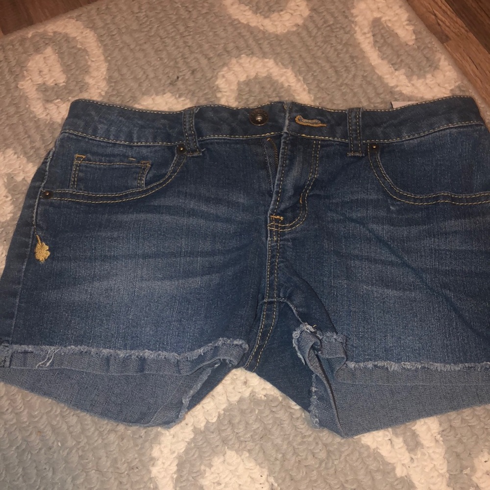 Too small Jean shorts